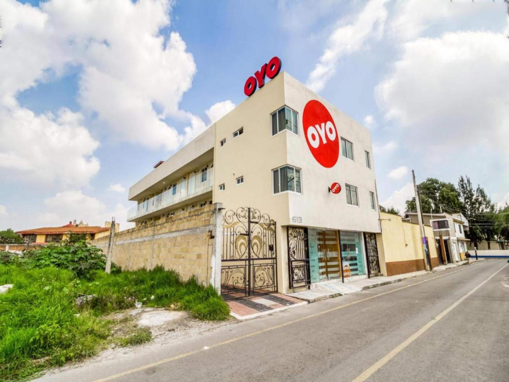 Oyo Hotel Familiar Tollan Cholula Exterior foto